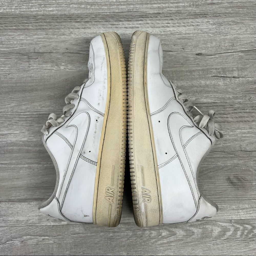 Nike Air Force 1 Size 11.5 Men’s White Low Top Sneakers All White - Picture 7 of 8
